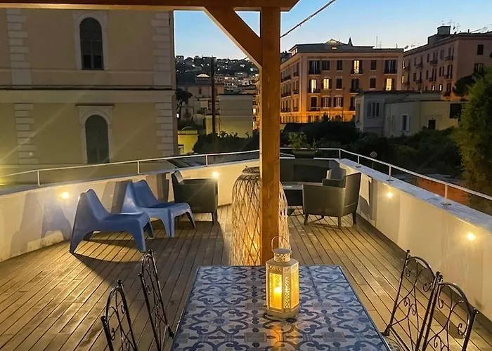 Casa Con Terrazza Esclusiva Vicino Al Mare Domus Neapolis Happy